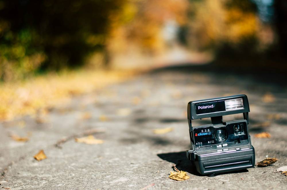 Die Magie der Polaroid-Kameras: Warum Sofortbilder wieder im Trend sind